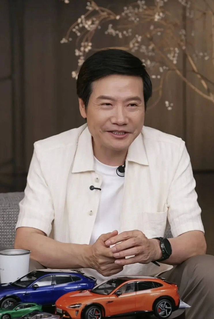 雷军：我看个别车企针对小米YU7制定了拦截话术，我也认真的学习了一下，我感觉大可