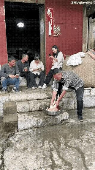 一人做鸭众人享受，那这个人就会很不开心
