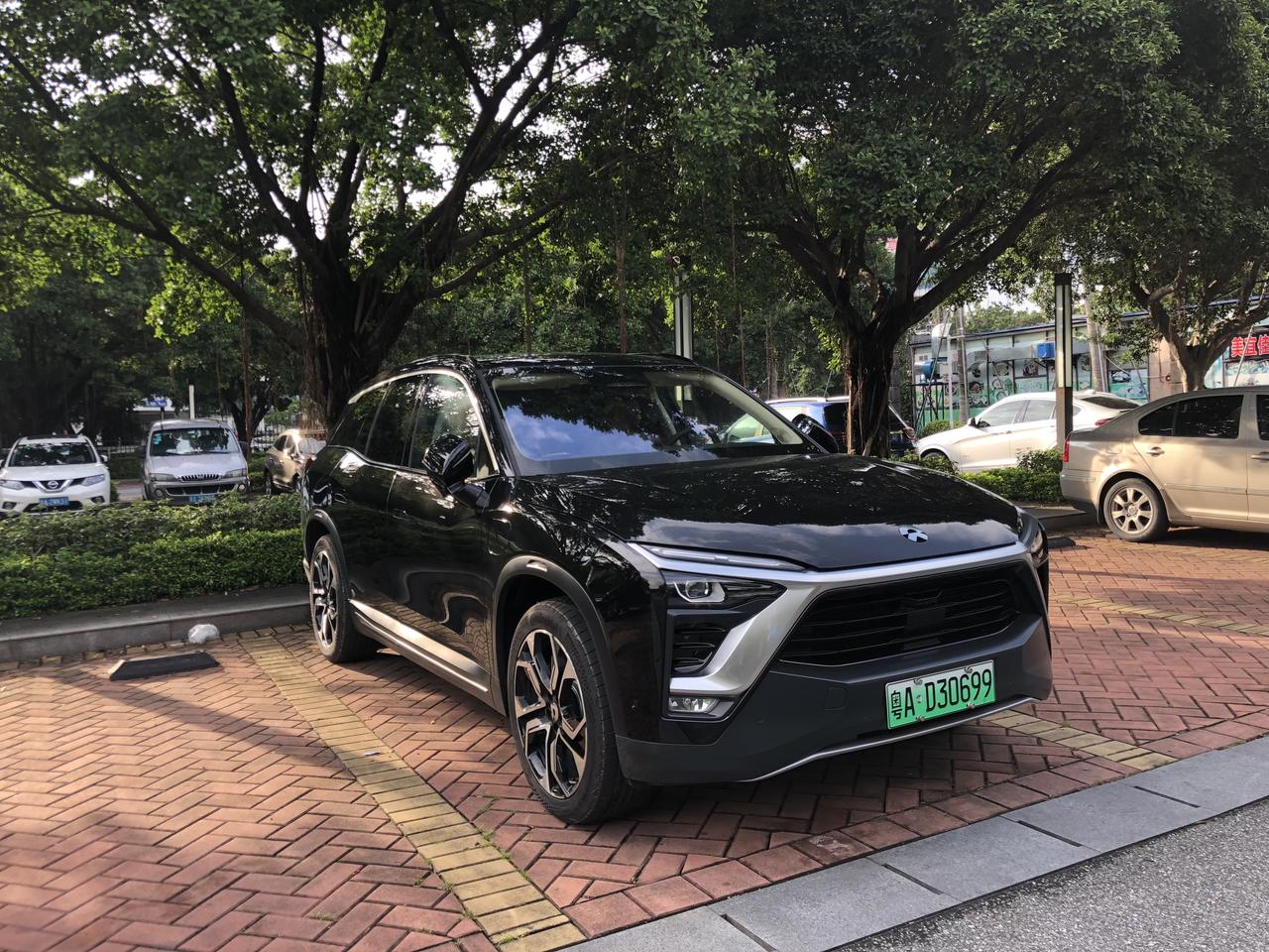 蔚来ES82018款购车1年11个月口碑评价:外观第一次看这个车的时候