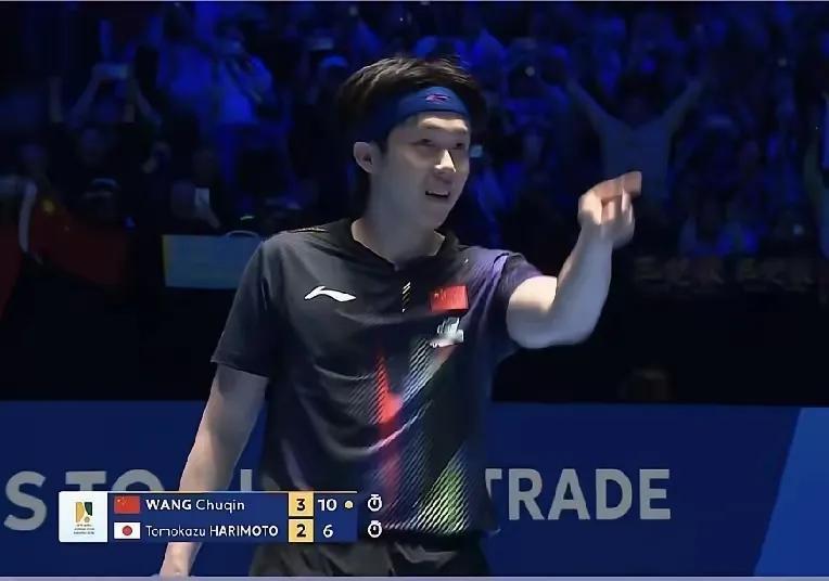 王楚钦亚洲杯卫冕封神，王皓的嘶吼才是最戳心的底气！赛场边观众的欢呼再热烈，