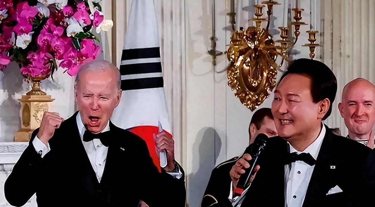 ·美国臭名昭著的反华分子破大防了！没想到李在明当选后，最先破防的竟是这两个美国人