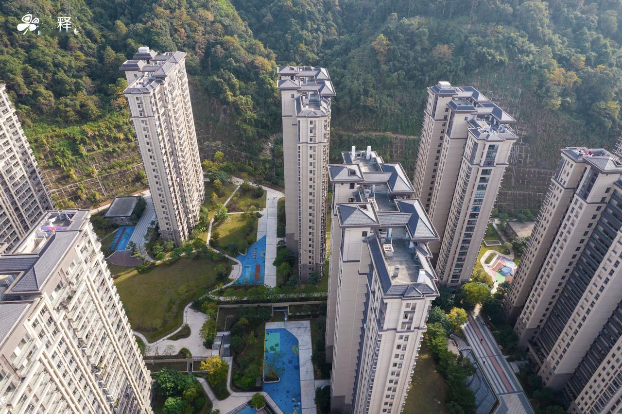 这里是福州楼间距最宽的小区，没有之一。首付5万，月供1300，就能买到一楼带草