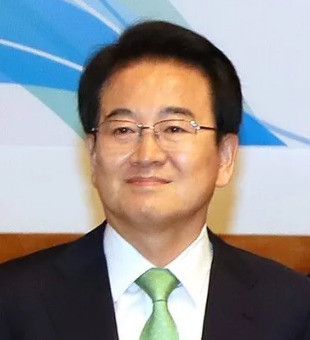 太惊险了！韩国新政府上台，外交政策竟然来了个180度大转弯，这是要彻底抛弃旧路子