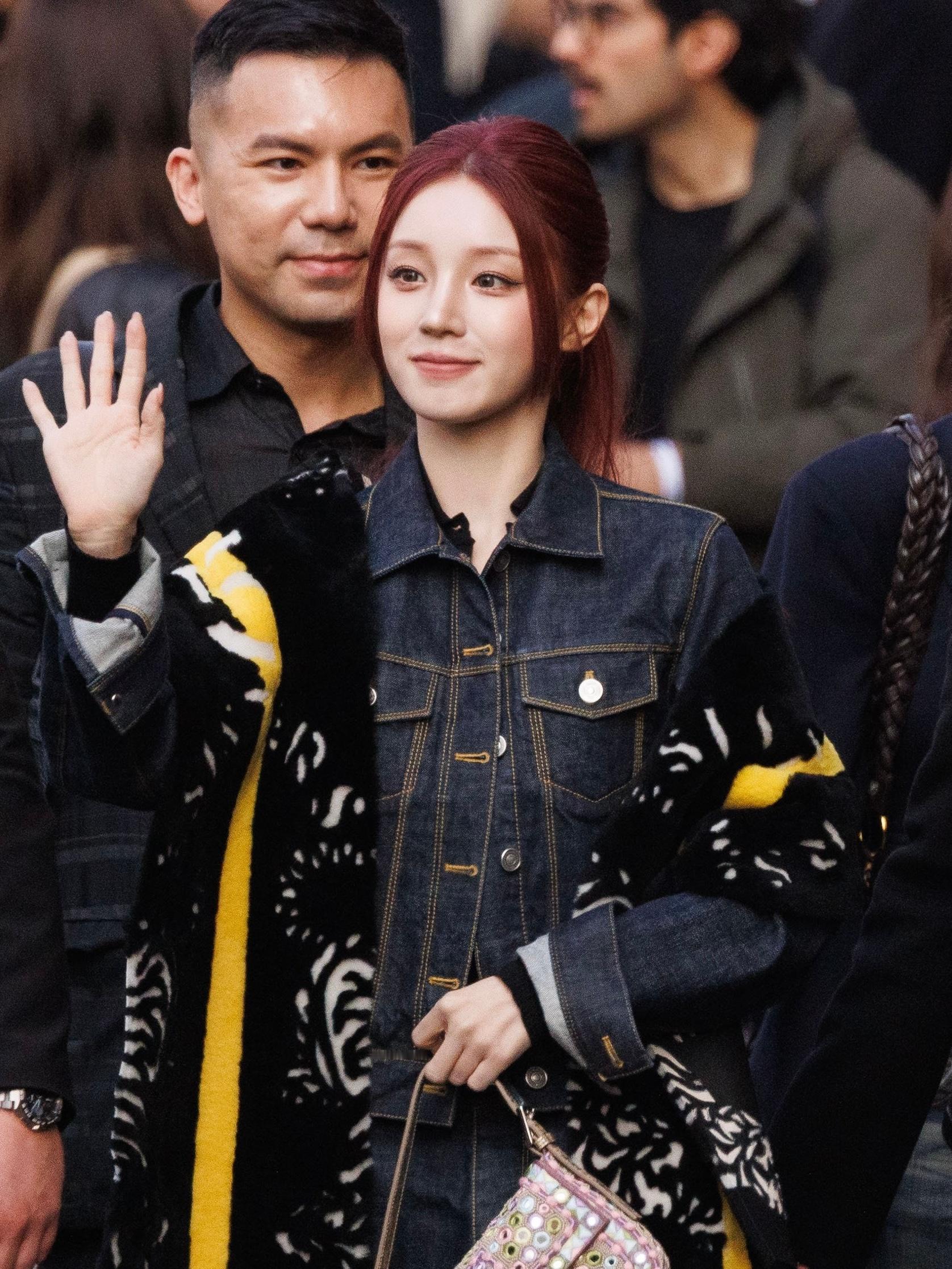 米兰时装周宋雨琦米兰生图掉落！怎么怼脸都漂亮，谁看了不夸一句建模怪宋雨琦为张真源