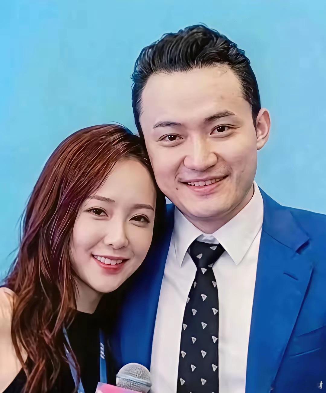 抛开别的不说，孙宇晨赚钱有眼光，找女朋友也很有眼光。​​​