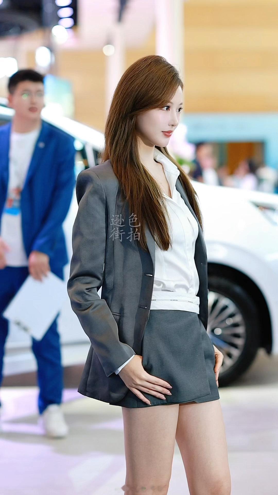 【成都街拍】周三，宝贝们早安！丨摄影拍照每日穿搭