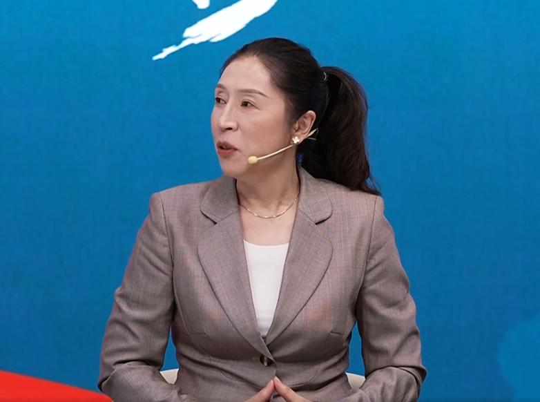 比中国女篮输给法国更难受的是，没有人觉得能赢，除了郑薇。首先我们要说明的是，中