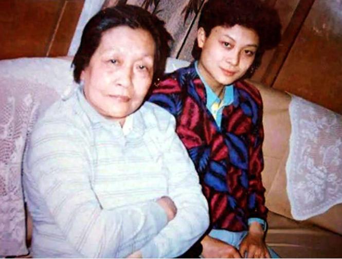 三十多年前的乒坛，有一场无人敢复刻的比赛。1987年新德里世乒赛，正值巅峰、稳居