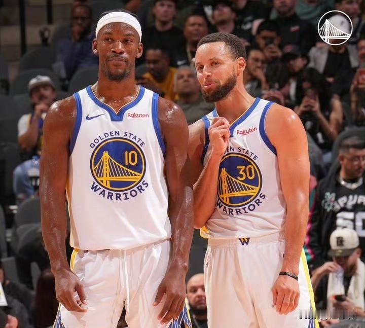 就服库里！巴特勒谈库里：“当库里带着感冒的身体，坐在我旁边不停咳嗽的时候。”