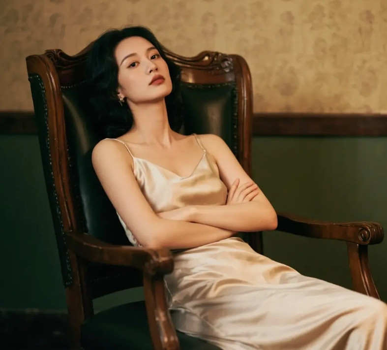 最近很多人在说女权这个事最终结果就是女的地位很高男人不再需要她们不当舔狗，