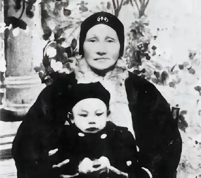 1931年，蒋介石的亲妹妹蒋瑞莲向他告状，丈夫在外沾花惹草，希望他能加以规劝，没
