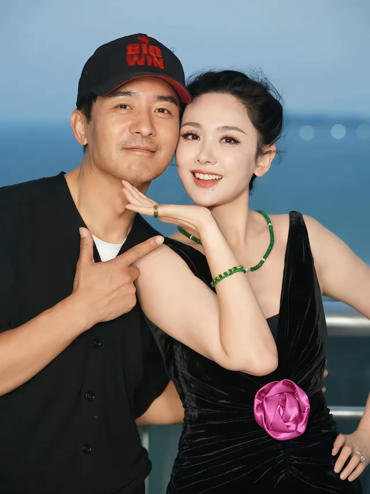演员程莉莎说：我谈了20段恋爱，被郭晓东抛弃了20次，只因他觉得我娇气，不像是能娶回村很贤惠的媳妇。