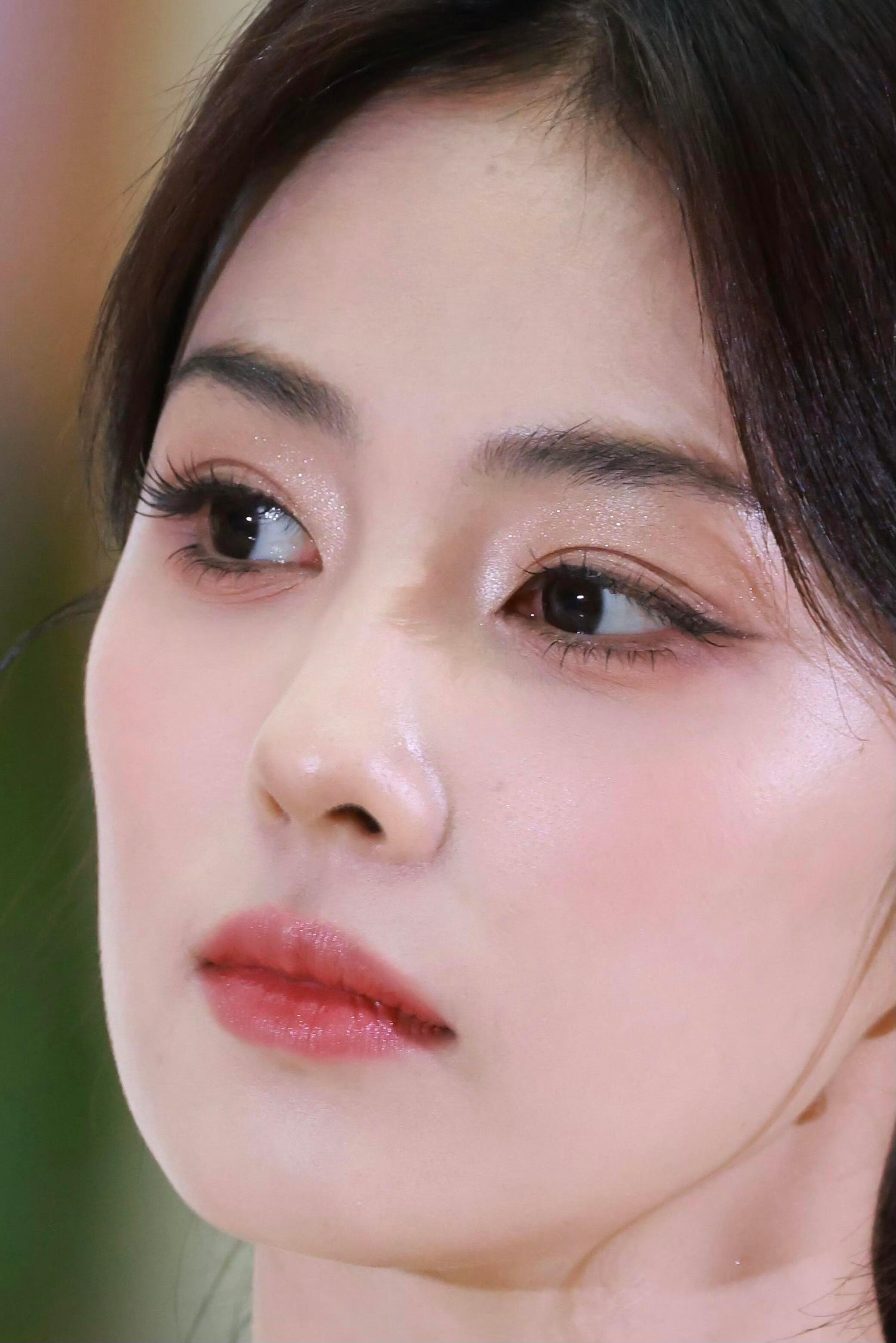 白鹿✘怼脸生图·极致美丽​​​