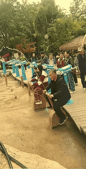 大爷，这有点不好，但是不知道哪里不好。