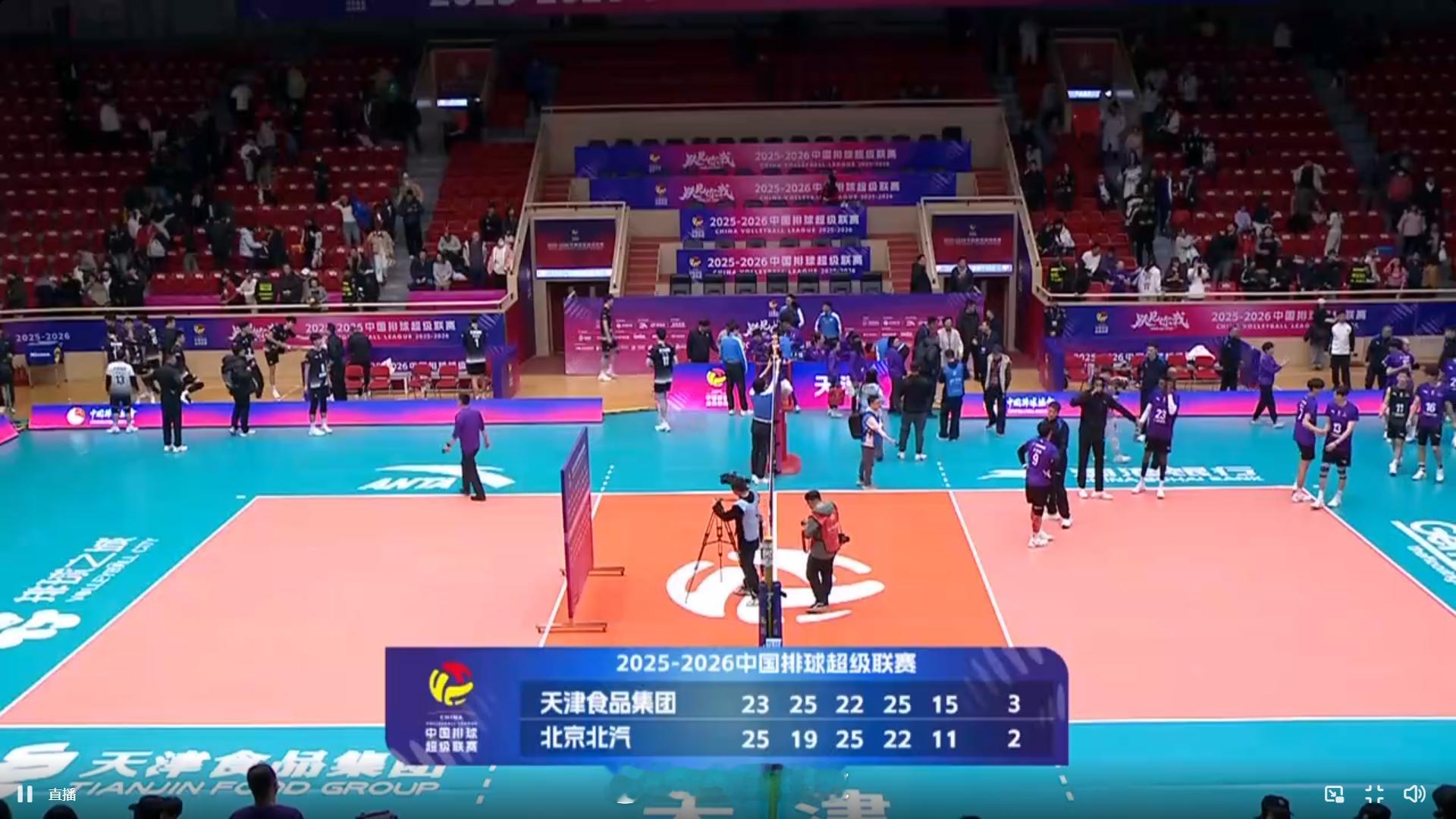 【天津男排新赛季开门红】北京时间14日晚上，天津人民体育馆，2025-2026中