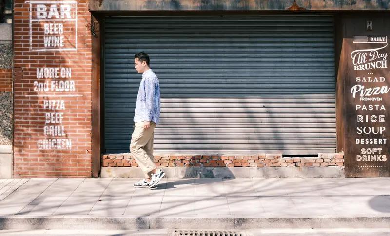 男子深夜被老婆扔在高速，零下30度低温中欲步行20公里回家究竟是什么原因，让妻