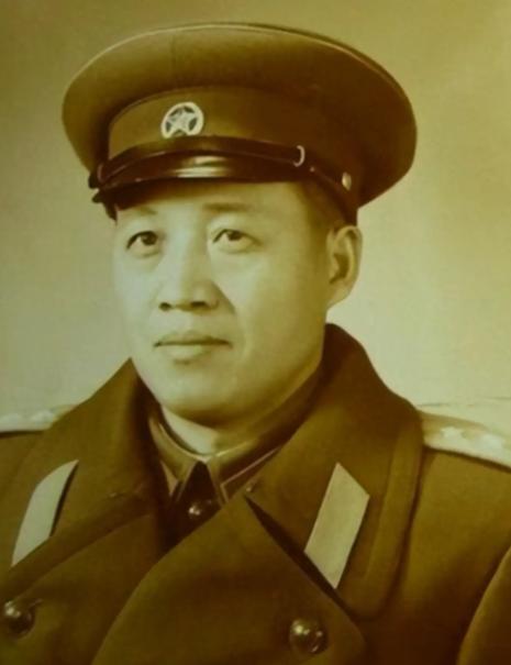 1950年志愿军团长范天恩带两千余人失联多日，由于私自率部赶入松骨峰战场竟然成了