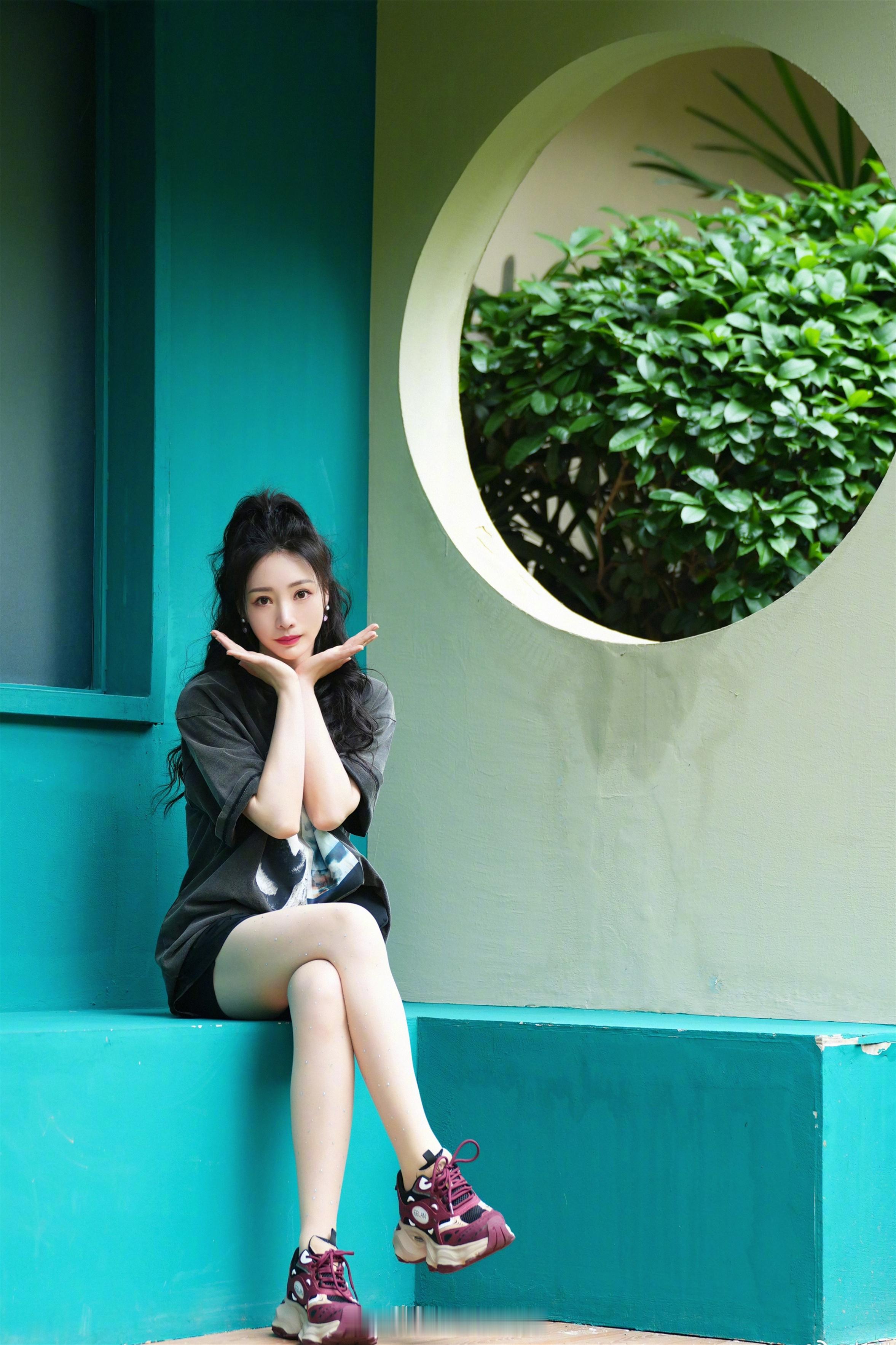 柳岩听风入夏蒲艾悠香​​​