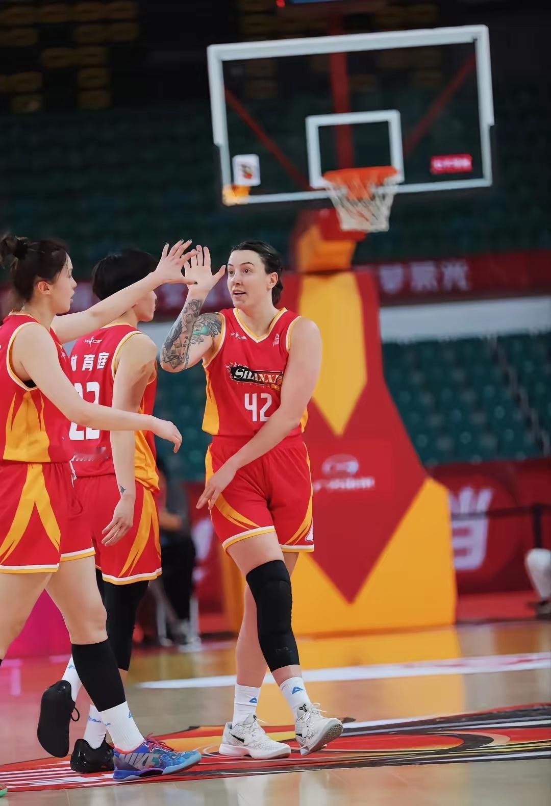 山西女篮今晚应该击败东莞女篮！为何我这样说？首先，这是山西女篮在一场常规