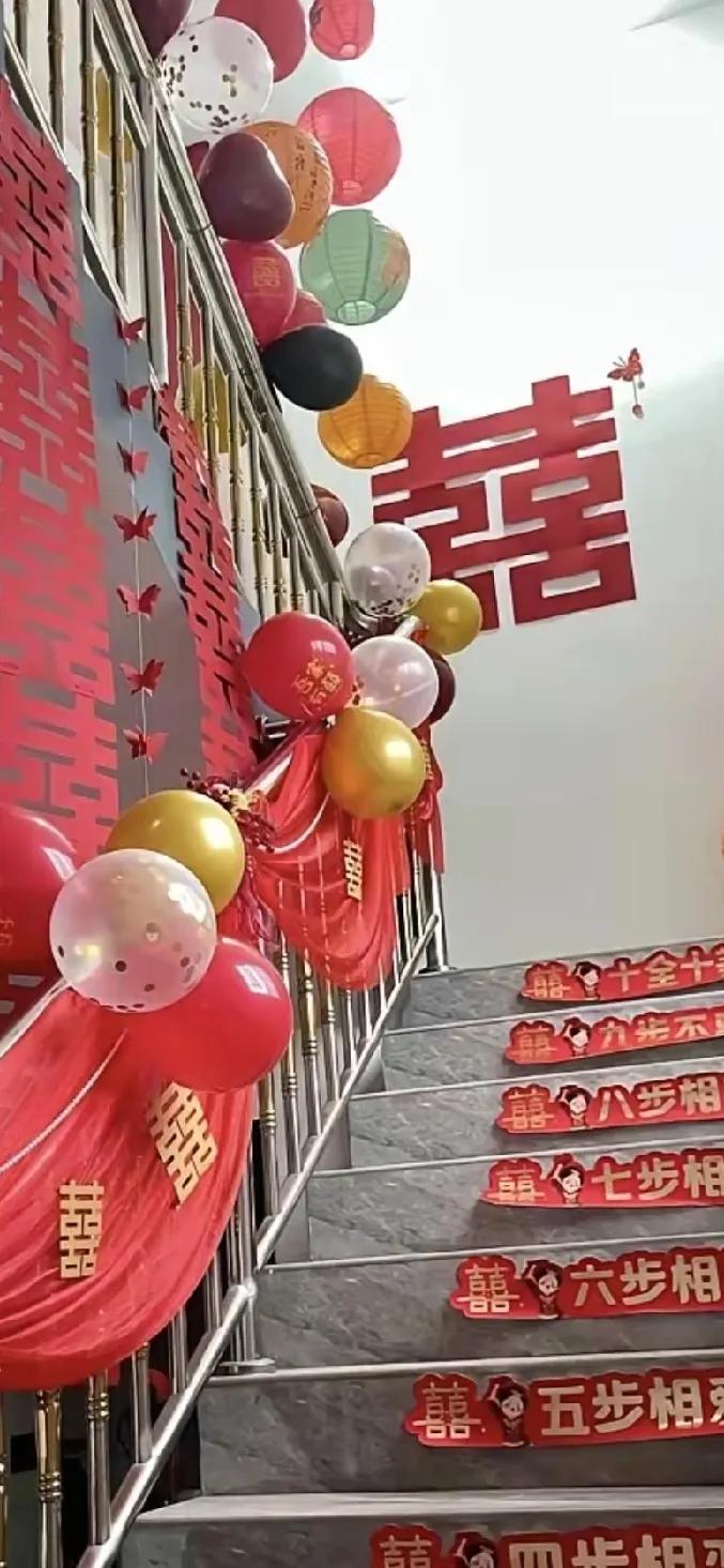 表姐的儿子本来都谈婚论嫁了。谁知婚礼却取消了。原来表姐在三年前就给儿子准备了婚