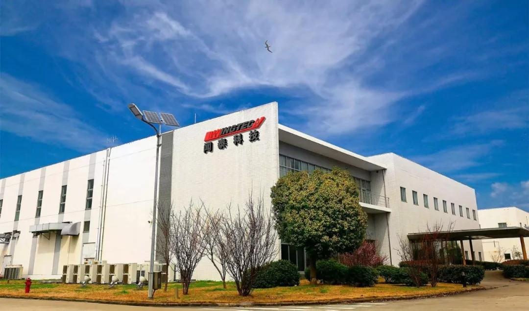 也就是技术骨干，熟练员工，生产设备都在，唯独管理层没了？有这么好的事儿？闻泰科