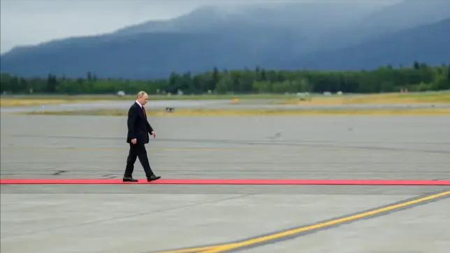 华尔街日报:中央情报局让特朗普相信普京可以被打败据《华尔街日报》报道,美国情