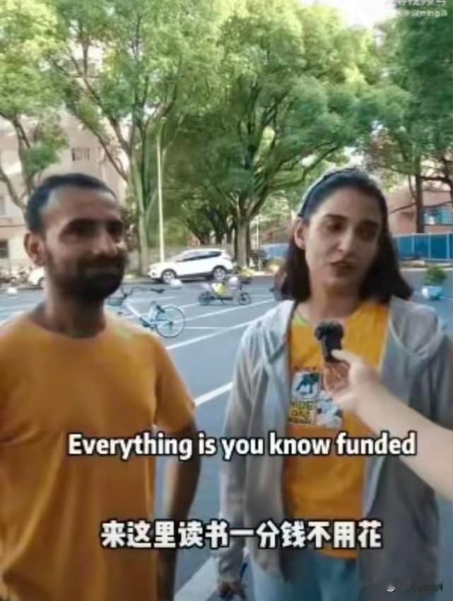 看了对这些留学生的采访，真的是一句话都不想说。这些留学生亲自说的，他们来到国内