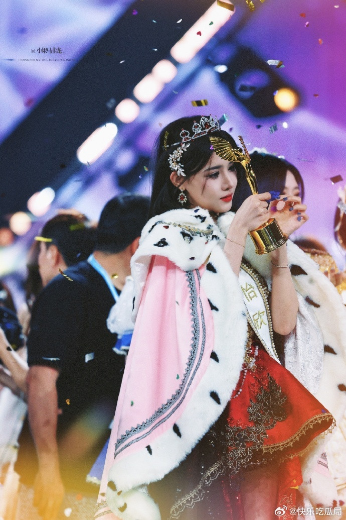 SNH48明星殿堂成员杨冰怡第五位升堂成员水水登顶实至名归！朱朱全团第二也很牛