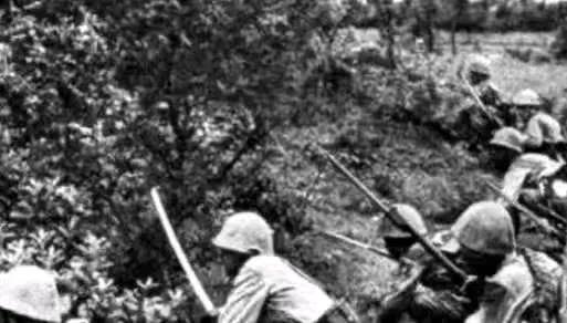 1940年，日军2000兵力趁着过新年，在武家湾包围了2团，团长却下令