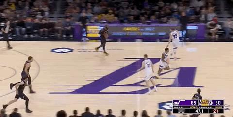 詹姆斯三分，里夫斯三分，湖人慢慢好起来了