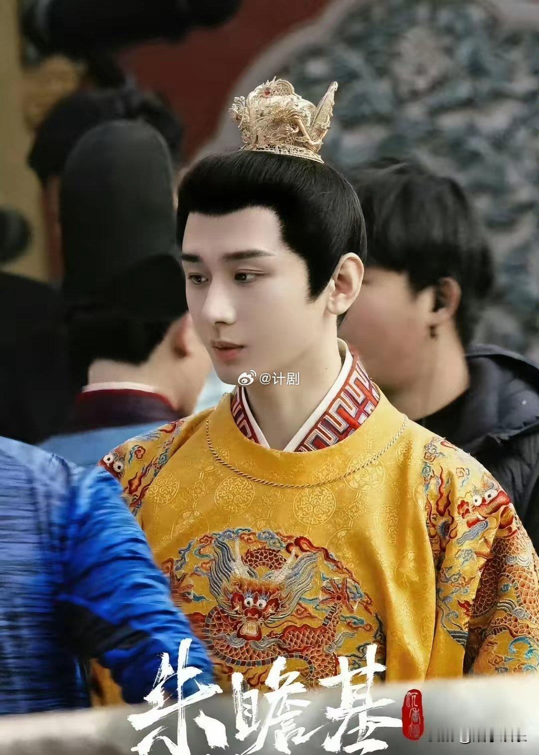 感觉成毅可以靠这部剧翻身！看了路透只想感叹：成毅之前演武侠剧真是在浪费时间，他就