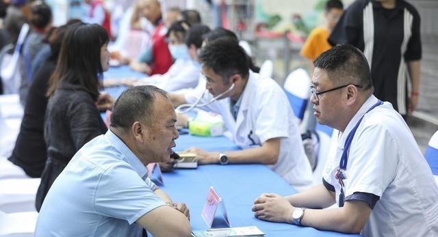糖尿病作为全球范围内普遍的慢性疾病，已成为现代社会人们健康的主要威胁之一。除了药