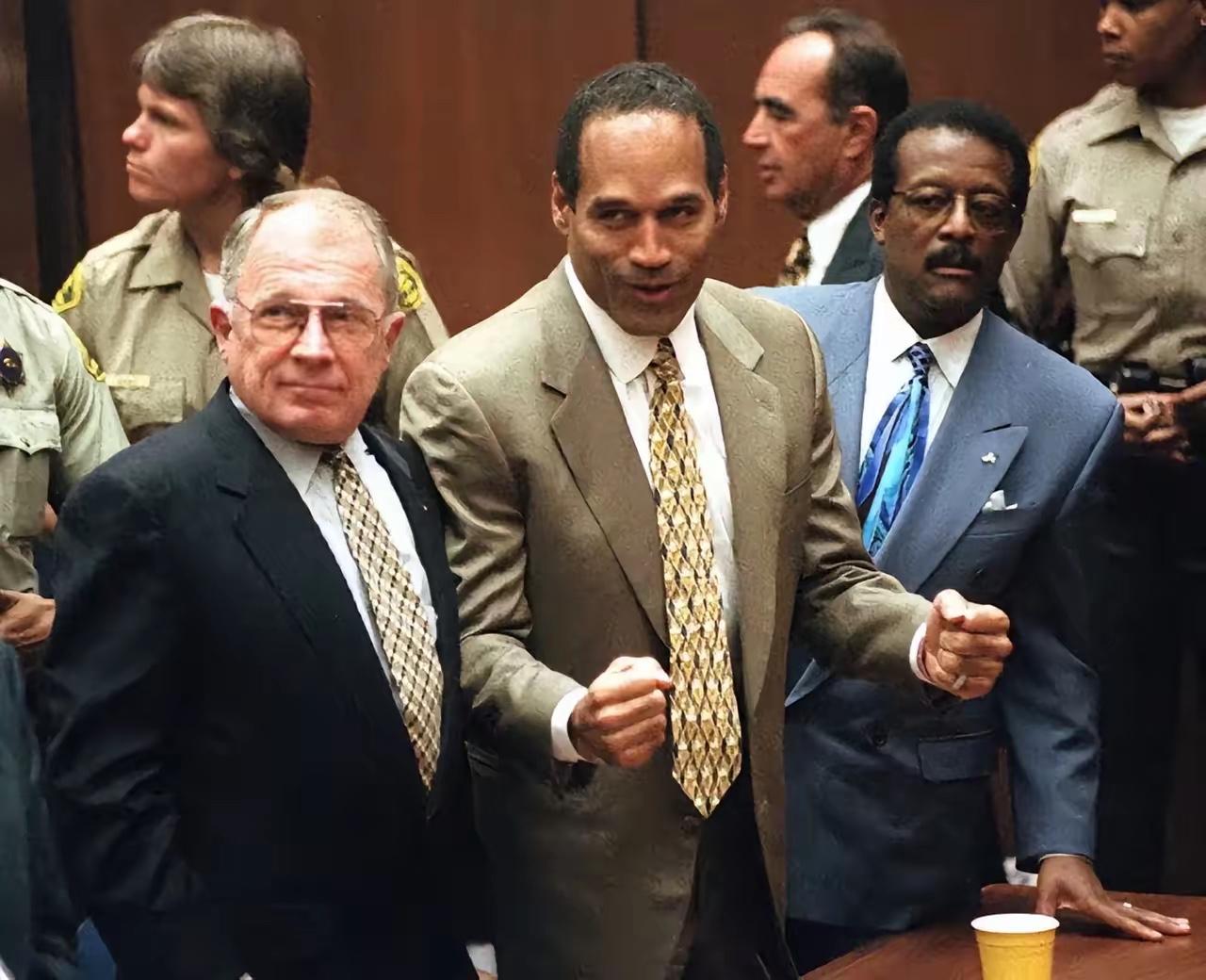 提到李昌钰，谁能不想到轰动全球的辛普森案？这案子简直是法律界的“魔幻现实主义范本