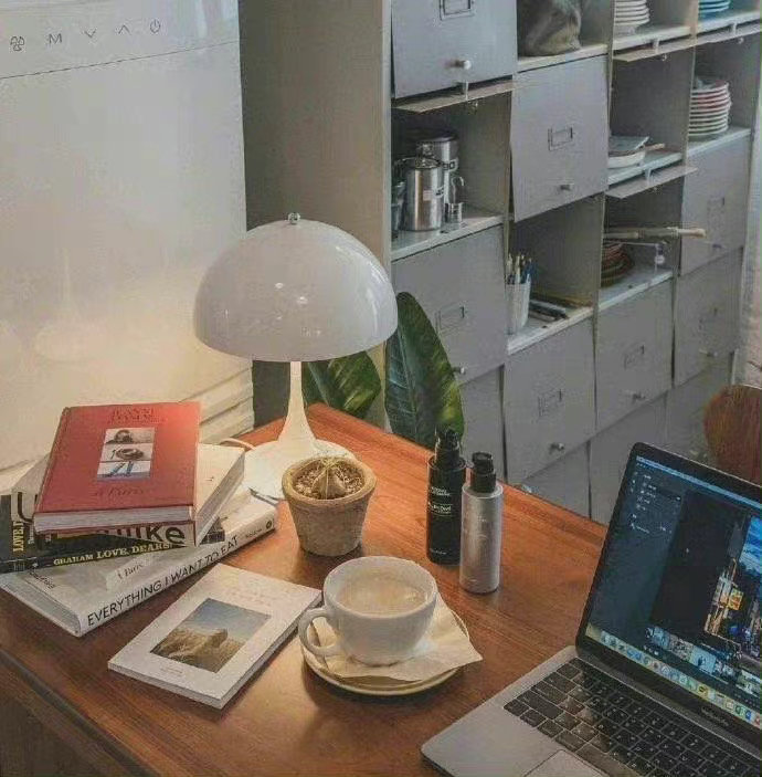 六个让生活放轻松的小方法：01聚焦开心事情把注意力放在让你情绪轻松的小事上，比如
