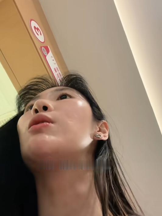 “太感动了！”7月20日报道，广东广州，一女子打了个网约车，中途司机问她能不能下