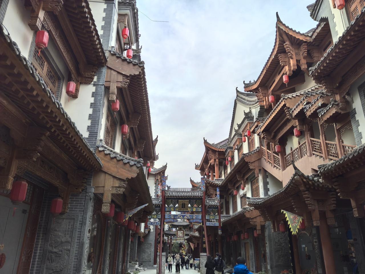 袁崇焕如果不死能不能平定辽东?最起码能跟皇太极对峙十年，如果，这样情况下，洪承畴