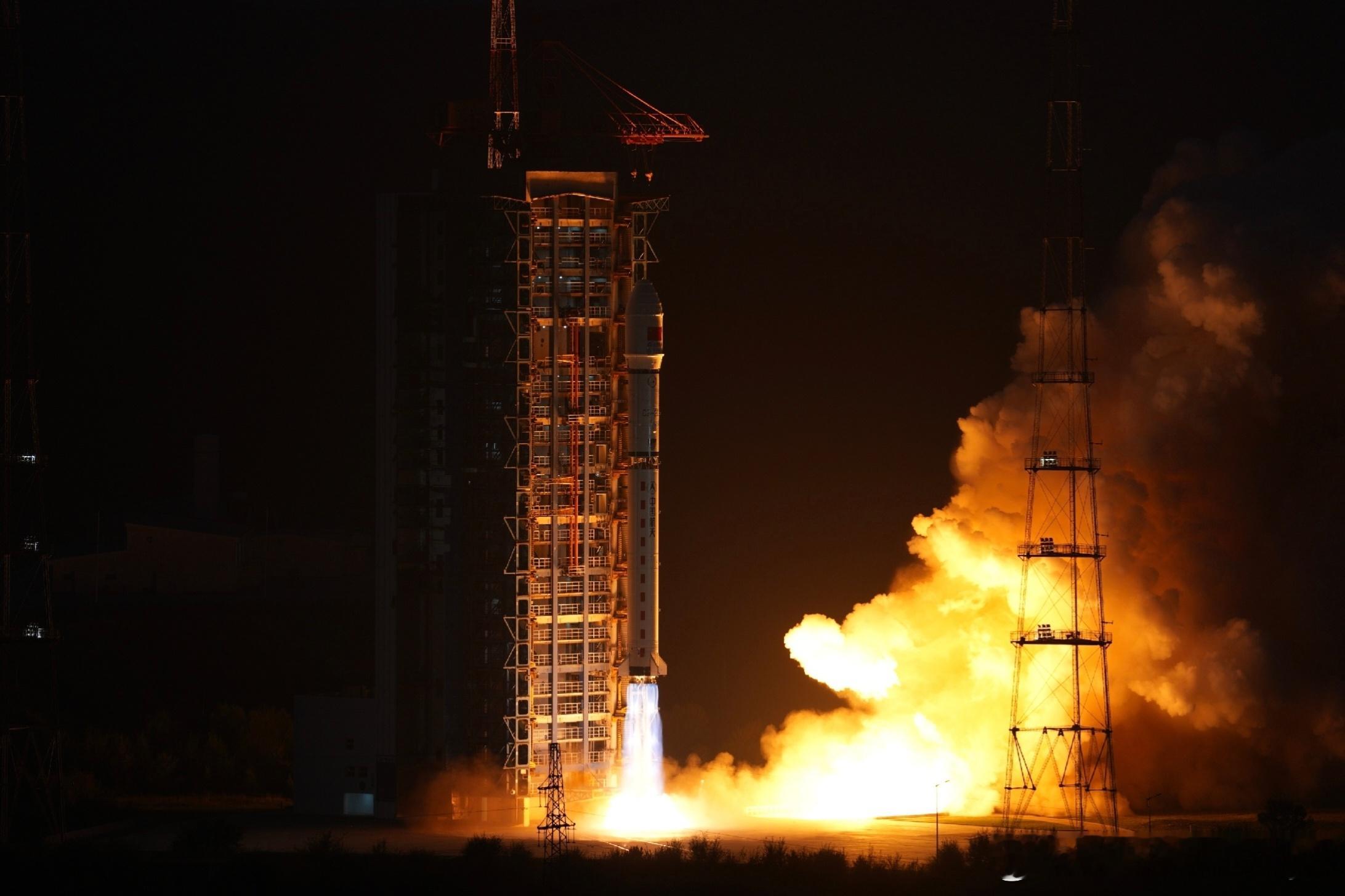 北京时间今天18时50分，长征二号丁运载火箭在太原卫星发射中心点火升空，将PIE