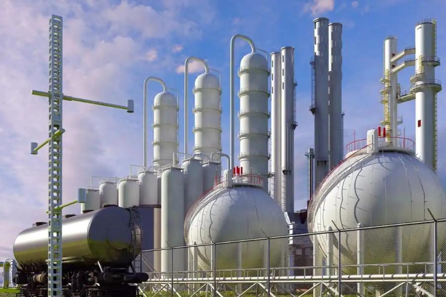 没想到俄罗斯反手成“香饽饽”，最近霍尔木兹海峡直接被“焊死”，全球近五分之一油气