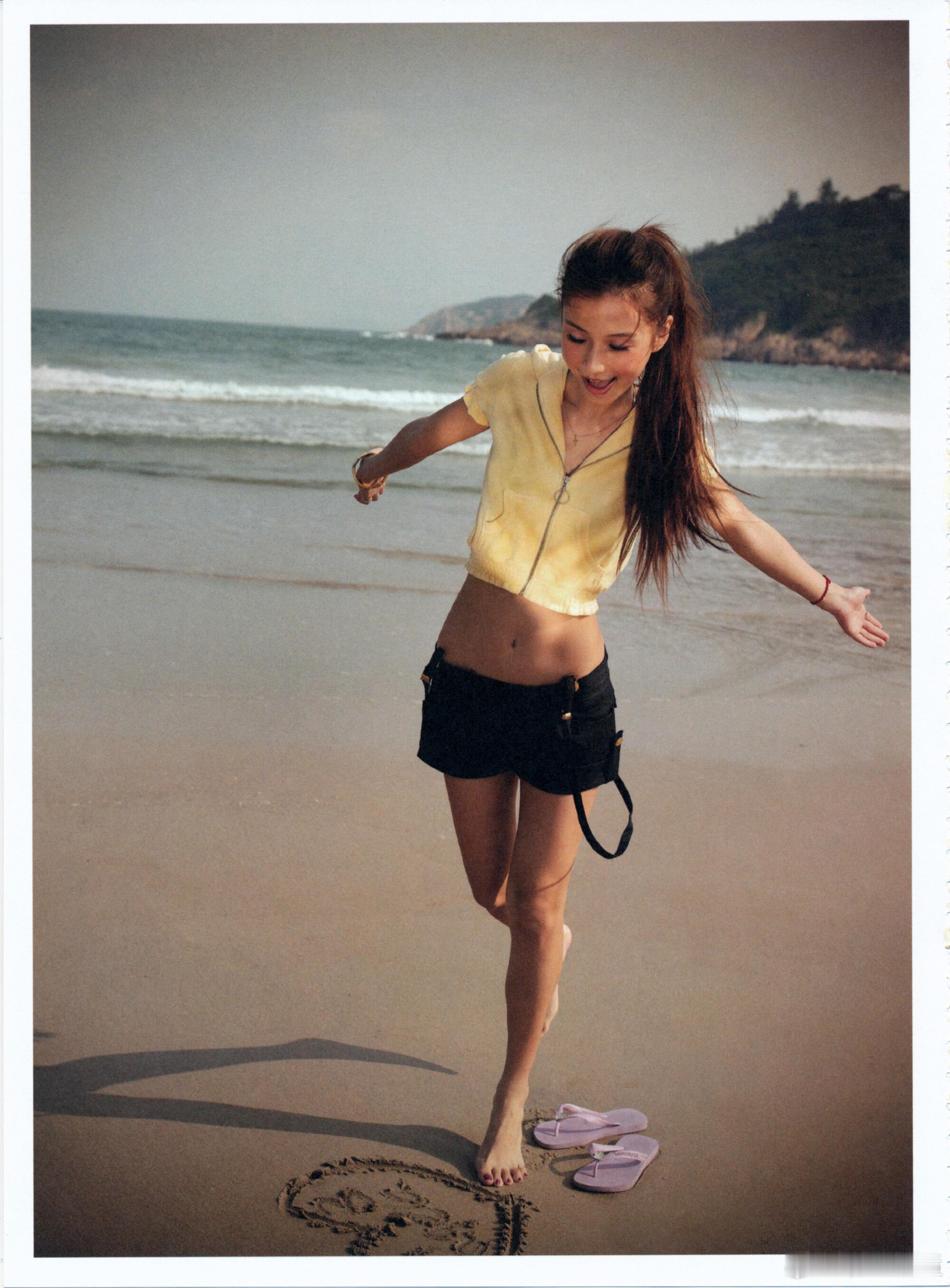 angelababy早期写真，早期特别有生命力的美，明媚大方