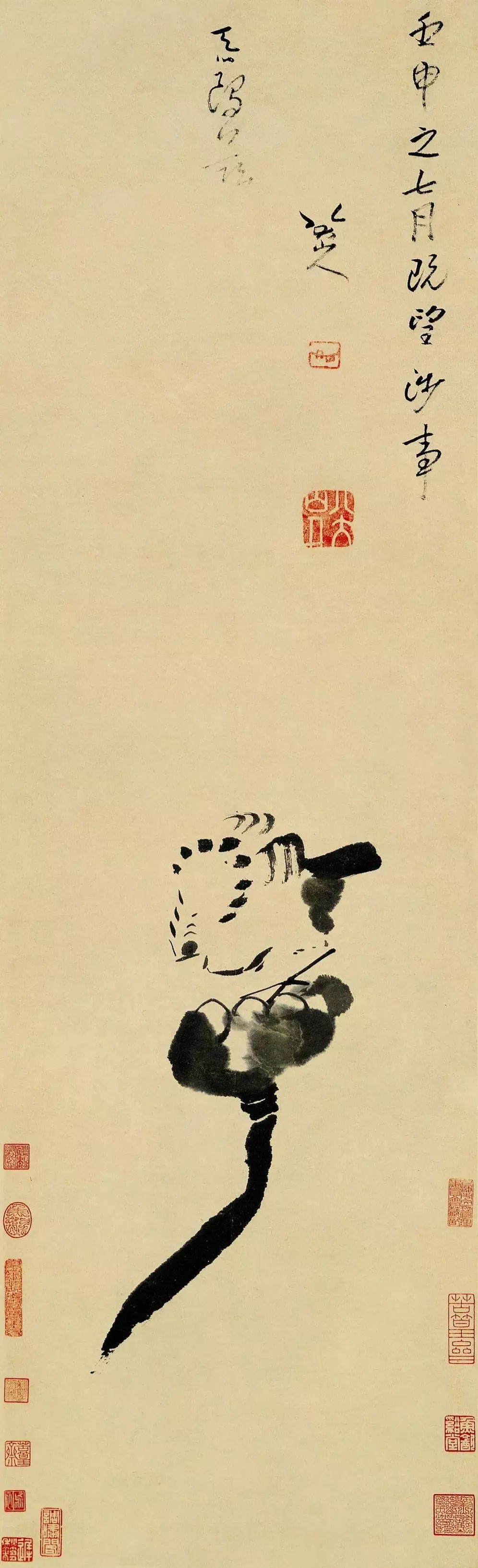 清八大山人莲房小鸟图轴。纸本墨笔94.2cm×28.7cm，康熙三十一年壬
