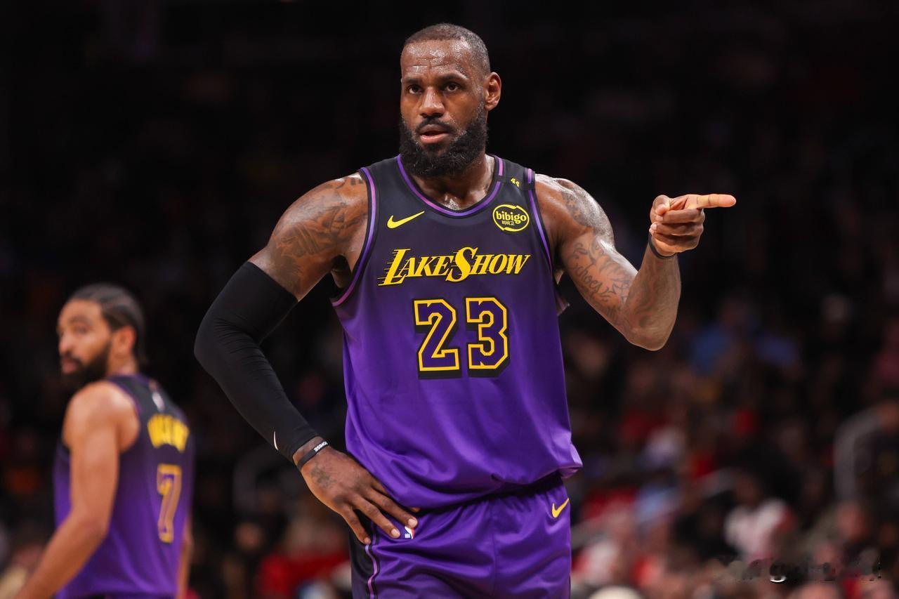 帕金斯所言极是啊前NBA球员帕金斯在一档播客节目中谈到了詹姆斯的湖人生涯时说