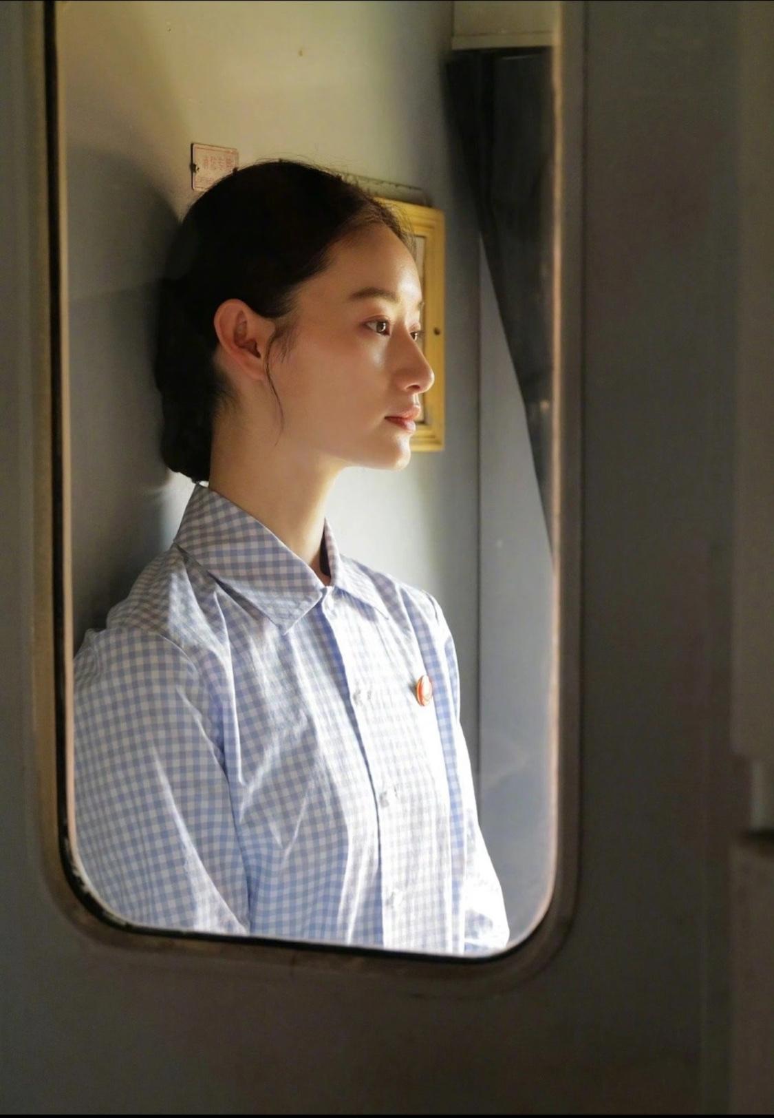 方穆扬昏迷不醒的时候，方穆静也很无助，所以后面才会一直想讨姐夫一家欢心，因为她当