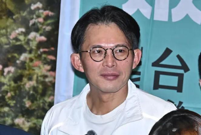 带走防务机密被绿营提告！黄国昌笑：重读法律针对因将机密资料携出会场而遭绿营提