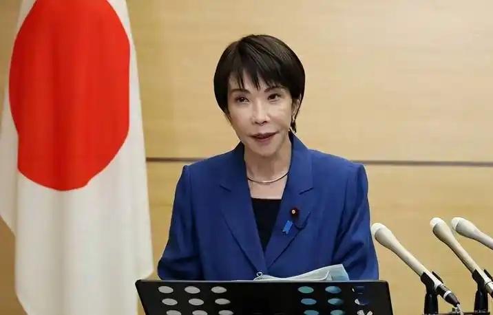 日本正拼命扒着中美会晤的门缝往里看，生怕错过任何一个微表情。日本高层人士一边