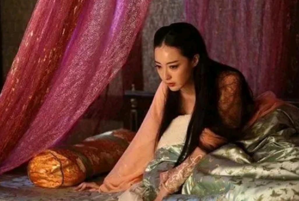 1363年，35岁的朱元璋战胜了陈友谅，在庆功的宴席上，朱元璋下令将陈友谅年仅1