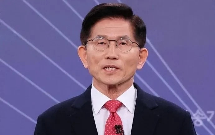 金文洙可能会成为李在明最大的对手。20日，韩国最大在野党国民力量党前总统