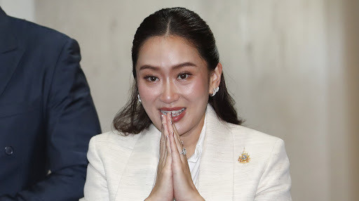 佩通坦要下台？泰国局势大反转！佩通坦这回可悬了！当着外人