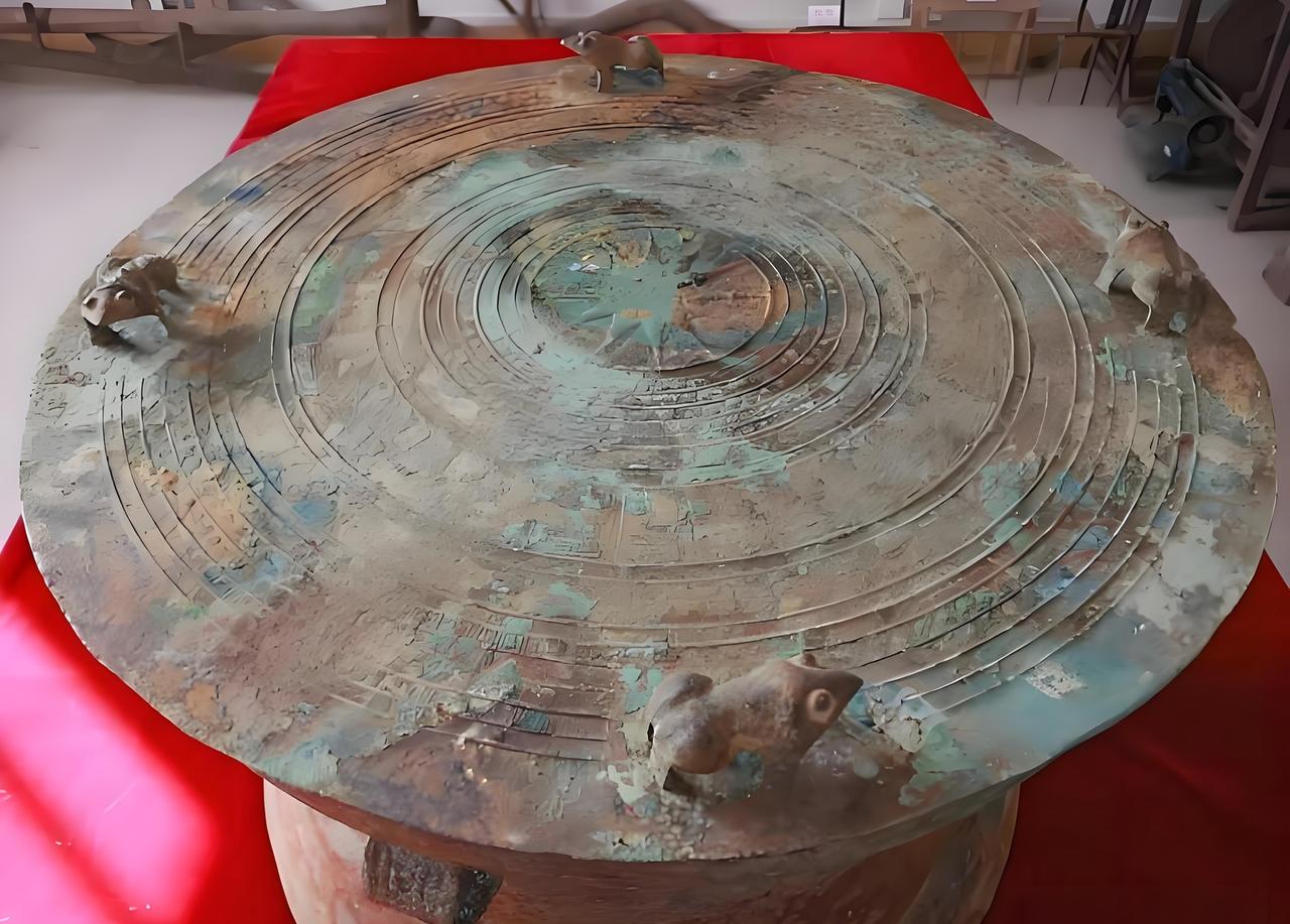 钓鱼佬立大功！家住柳州市柳城县大埔镇南村的杨建球，是位钓鱼爱好者。11月20