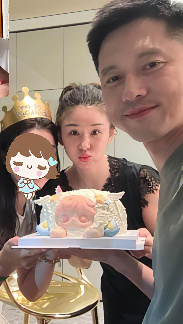 细节藏不住！李小萌王雷复式豪宅细节扒光，烟却意外成了全场焦点​​​