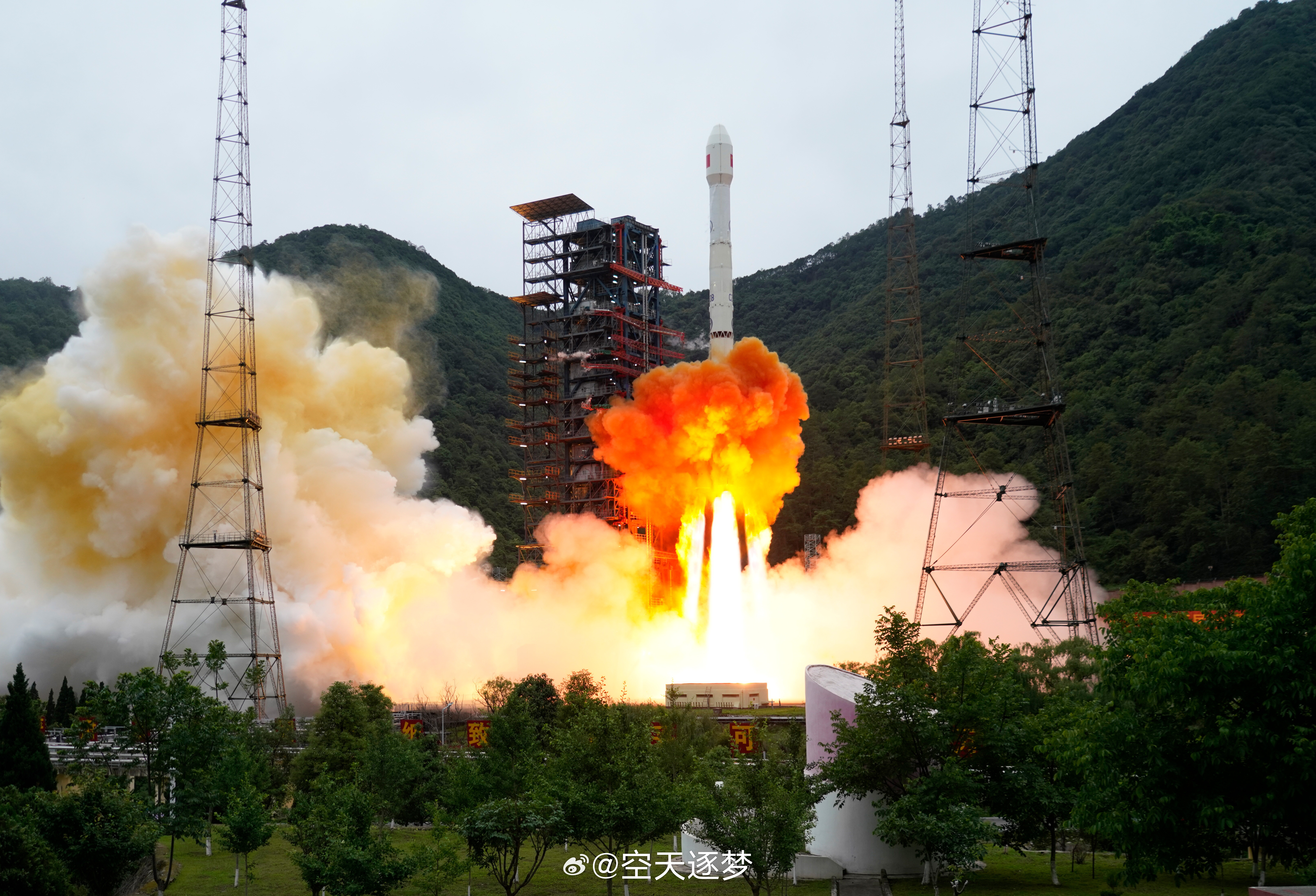 【我国成功发射实践三十一号卫星】2026年6月16日17时45分，我国在西昌卫